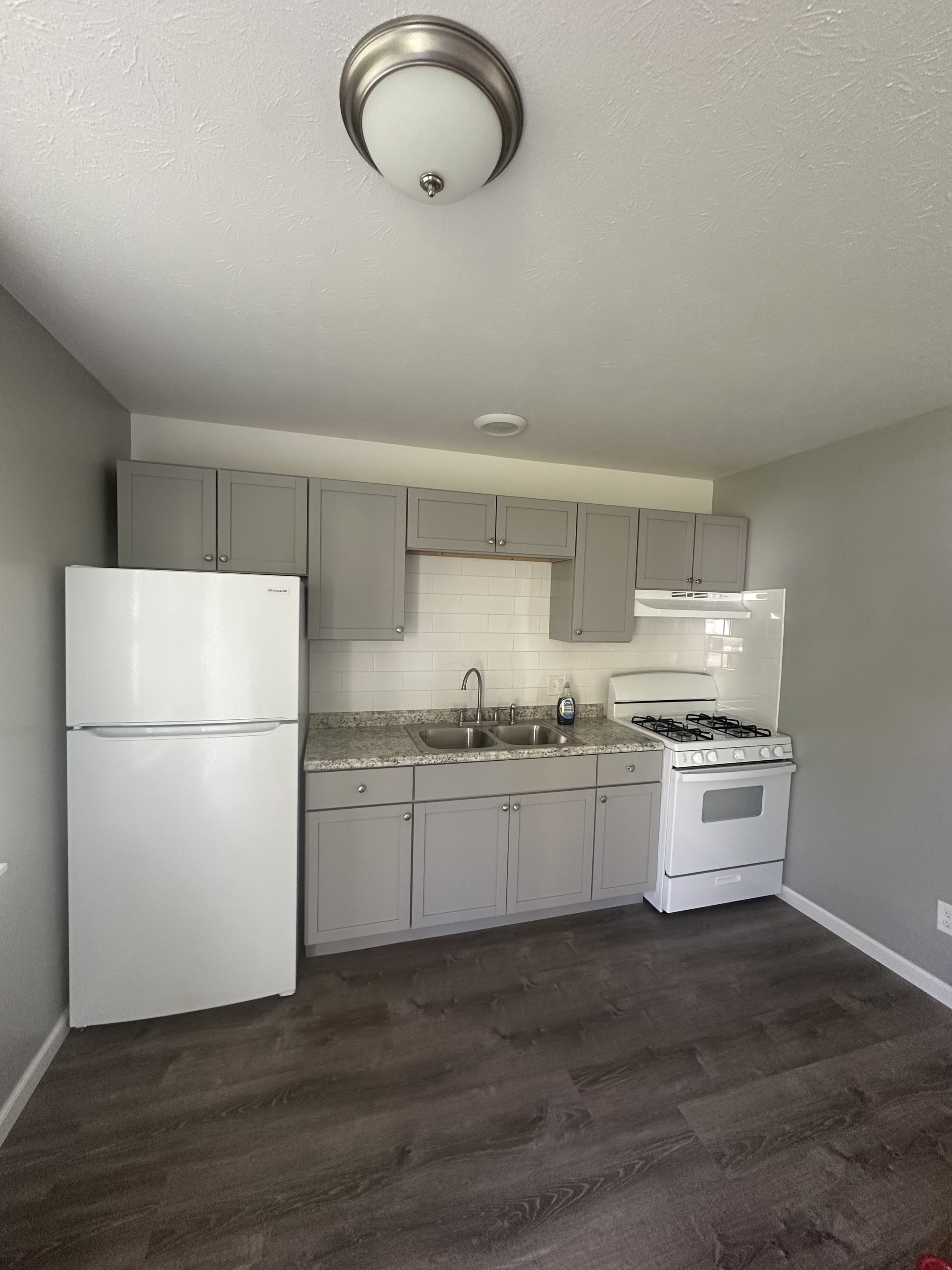 186 Bernower Ave Southwest
